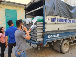 Ống nhựa uPVC Dismy được vẫn chuyển đến với công trình 