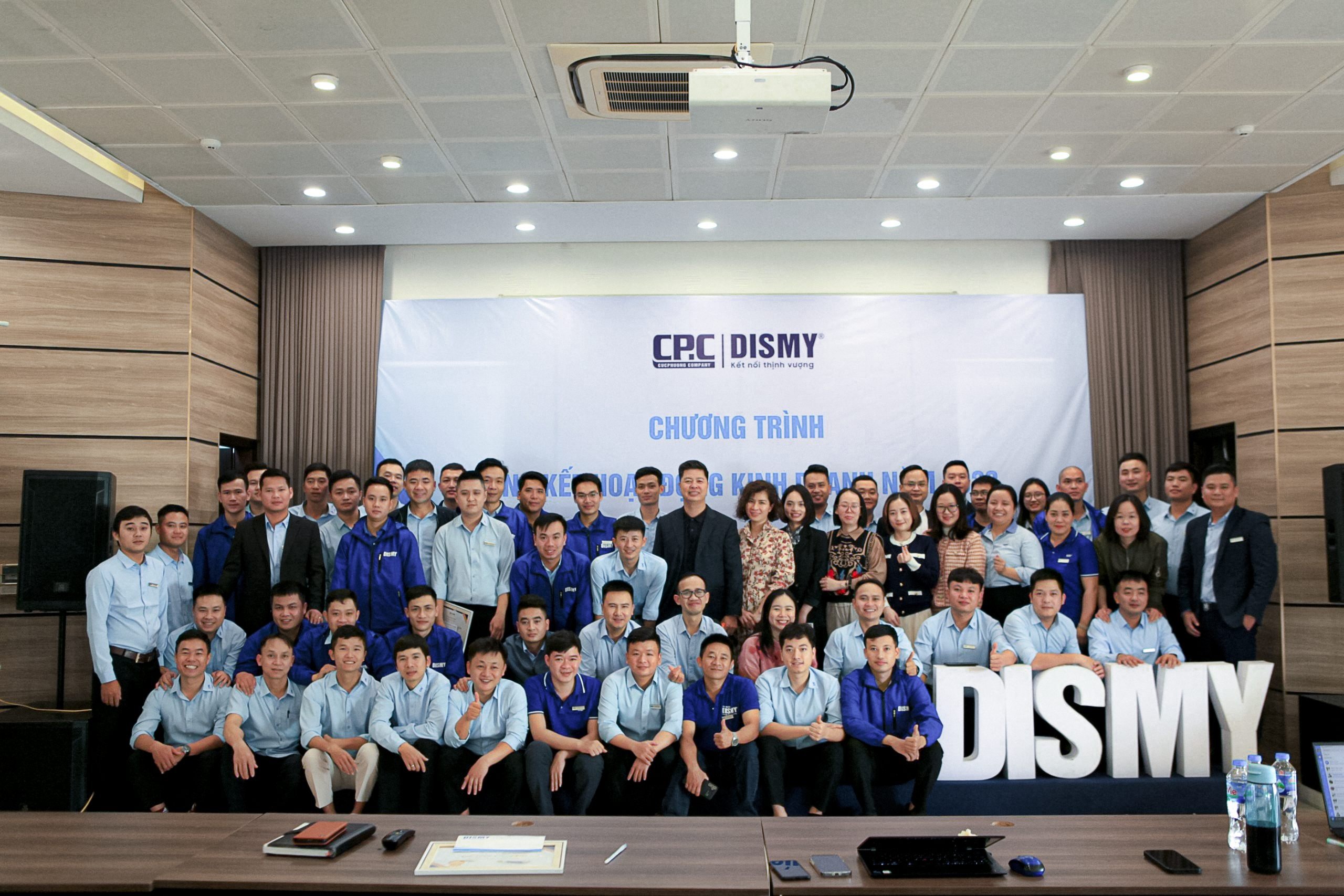 Chương trình tổng kết kinh doanh có sự tham gia của ban lãnh đạo và các CBNV Kinh doanh từ 3 miền